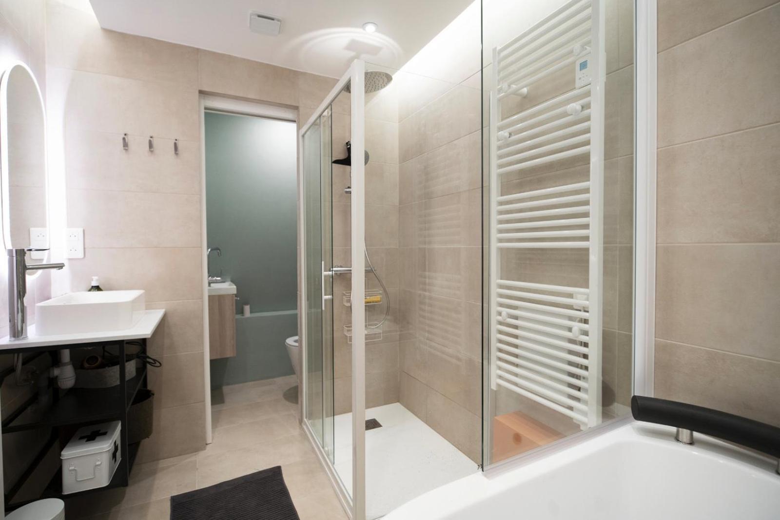 Bel Appartement Type Chalet Avec Balneo Et Jardin Greolieres Buitenkant foto