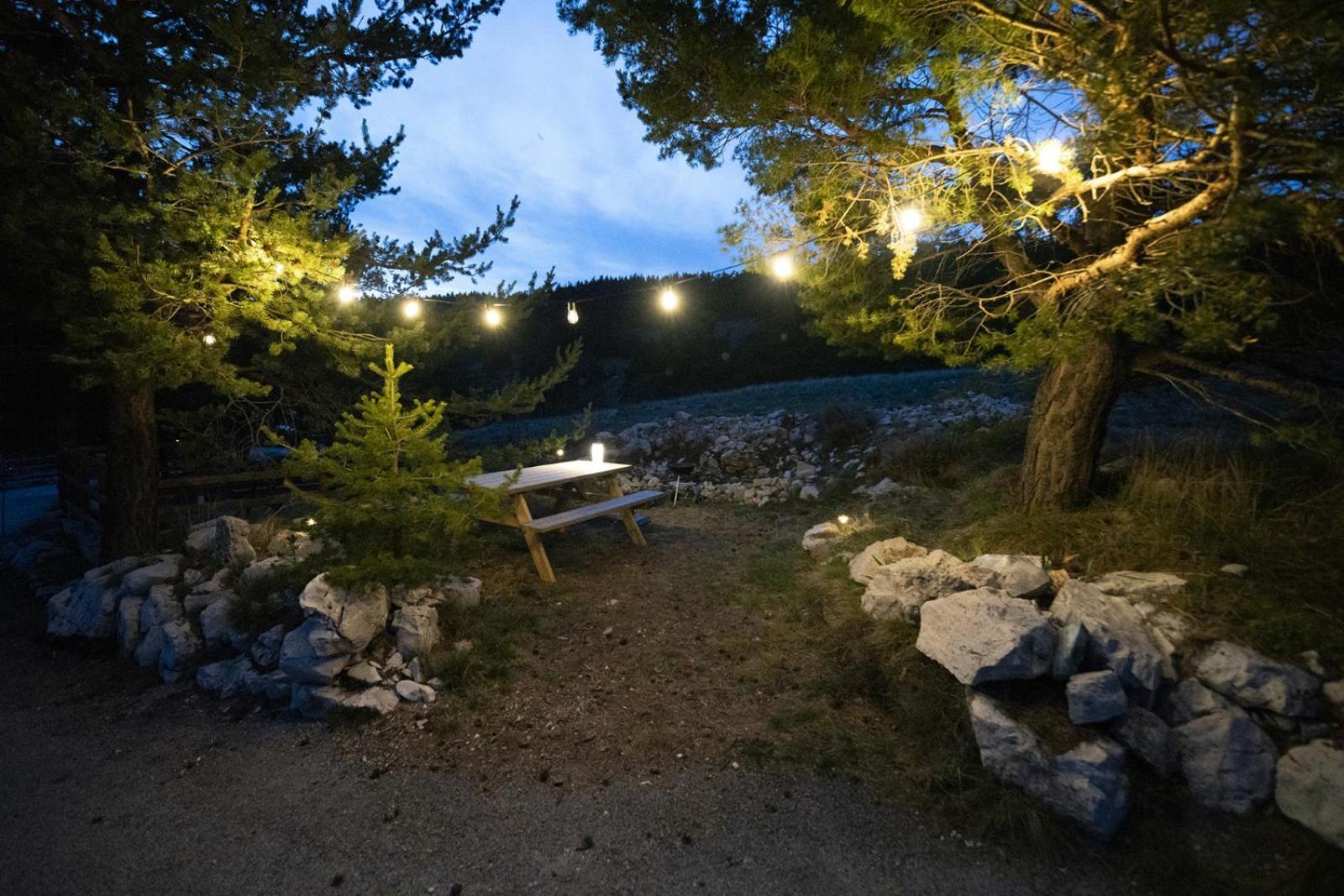 Bel Appartement Type Chalet Avec Balneo Et Jardin Greolieres Buitenkant foto
